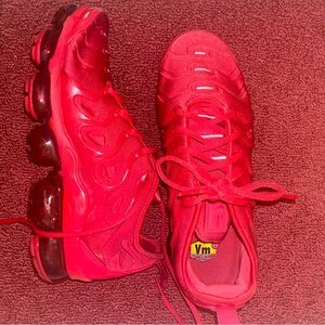 Red vapormax women’s sneakers size 8